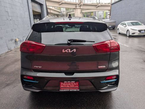 Used 2022 Kia Niro EX Premium image 4
