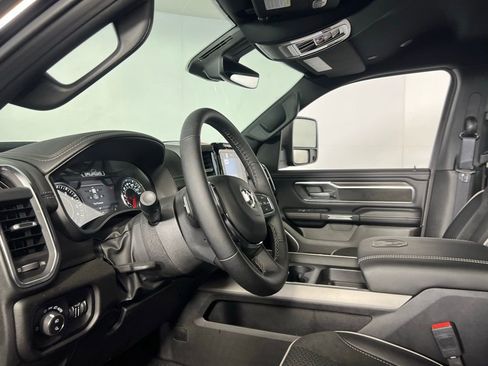 Used 2025 RAM 1500 Laramie w/ Sport Appearance Package image 21