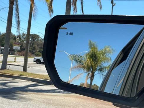 Certified 2024 GMC Canyon Elevation w/ Elevation Premium Package image 45