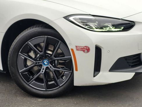 Used 2024 BMW i4 eDrive35 w/ Premium Package RWD image 5