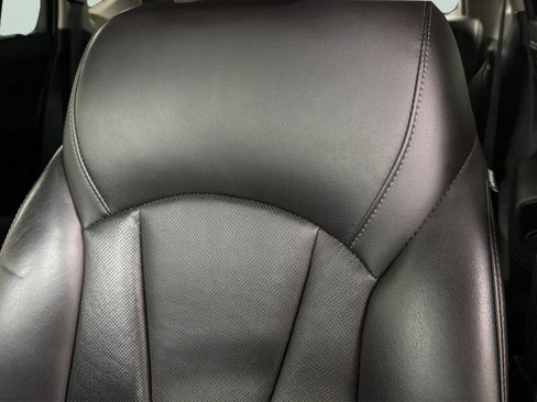Used 2019 Buick Envision Essence FWD image 19