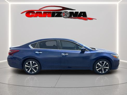 Used 2017 Nissan Altima 2.5 SR FWD image 12