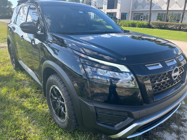 Used 2025 Nissan Pathfinder Rock Creek AWD/4WD image 3