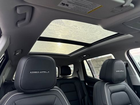 New 2026 GMC Terrain Denali w/ LPO, Black Badging Package image 17