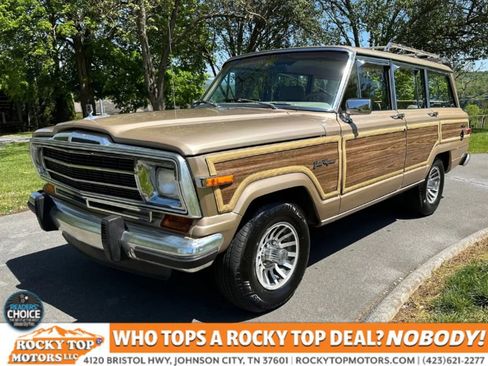 Used 1989 Jeep Grand Wagoneer image 1