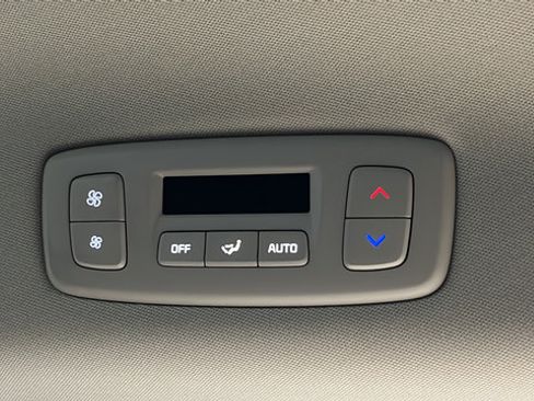 Used 2026 Kia Carnival SX FWD image 38