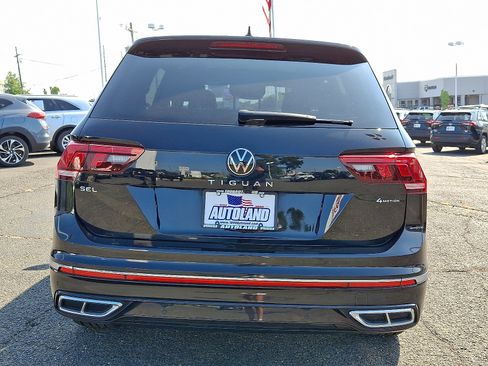 Used 2022 Volkswagen Tiguan SEL R-Line image 6