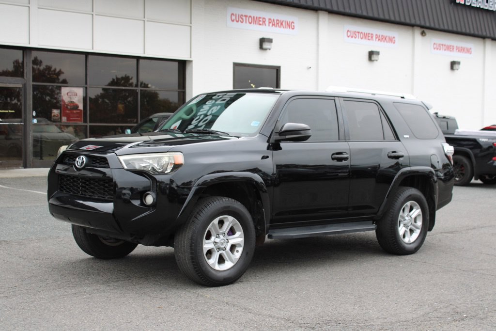 Used 2018 Toyota 4Runner SR5 RWD image 3
