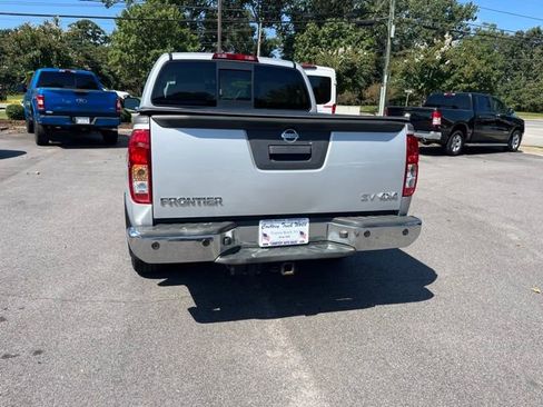 Used 2018 Nissan Frontier SV w/ Value Truck Package image 8