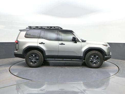 Used 2024 Lexus GX 550 AWD/4WD image 24