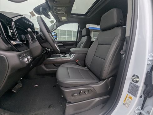 New 2026 GMC Sierra 2500 SLT w/ SLT Premium Package image 15