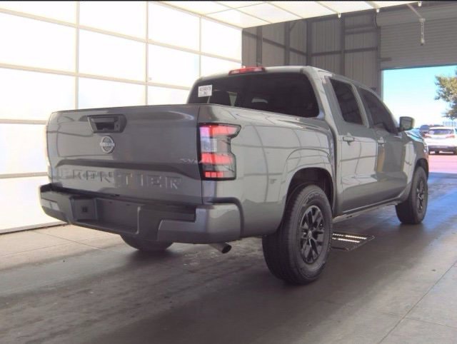 Used 2024 Nissan Frontier SV RWD image 4