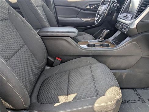 Used 2019 GMC Acadia SLE FWD image 19