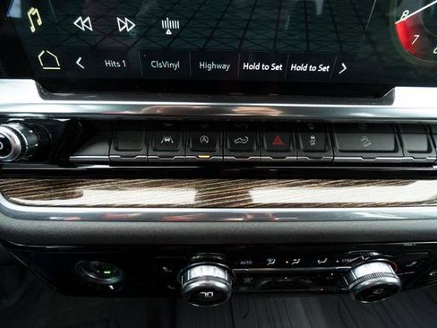 Used 2024 GMC Sierra 1500 Elevation image 27