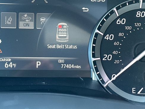 Used 2022 Toyota Highlander XLE AWD/4WD image 24