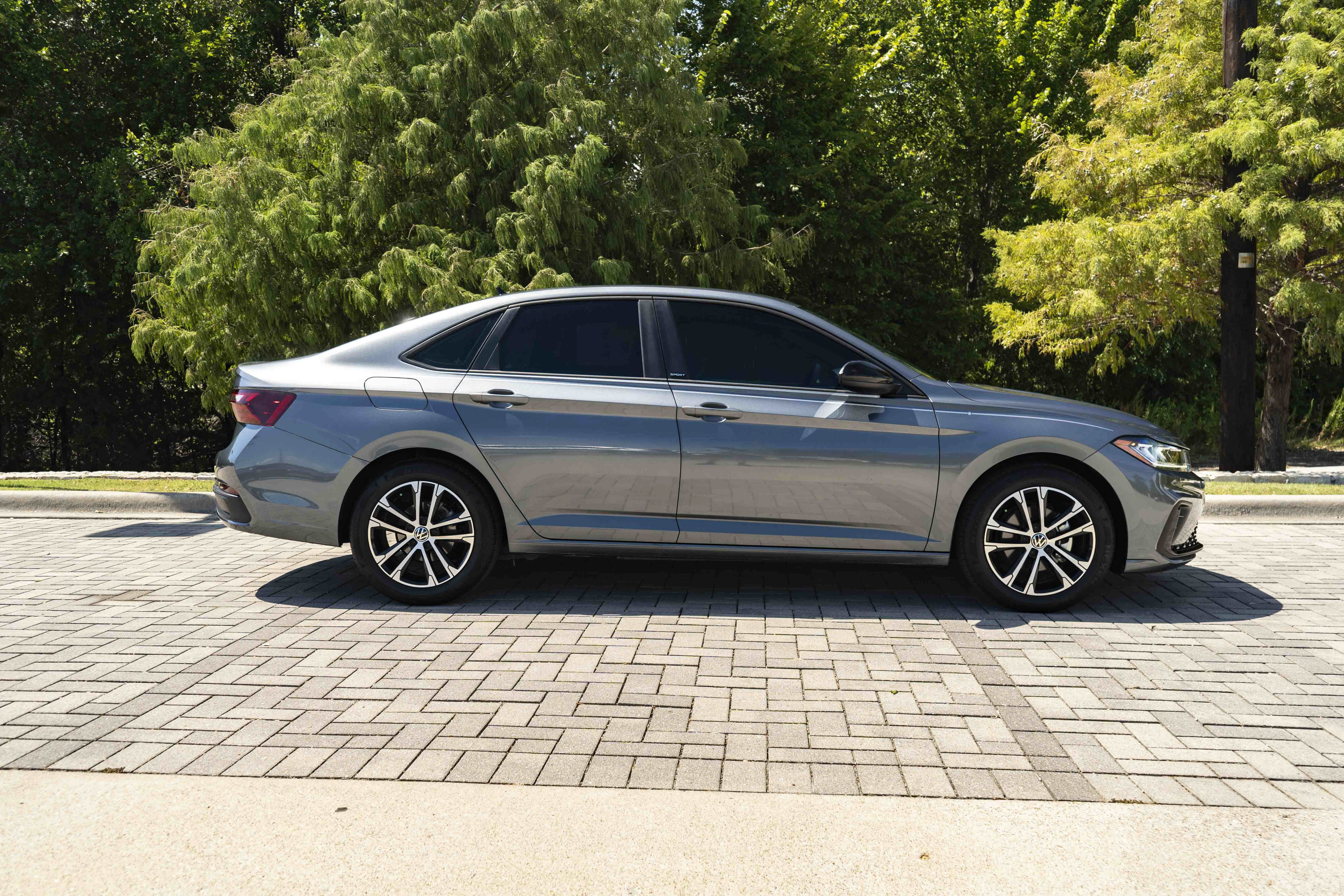 Used 2026 Volkswagen Jetta Sport FWD image 9