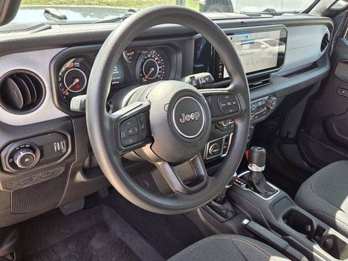 Used 2026 Jeep Wrangler Unlimited Sport AWD/4WD image 12