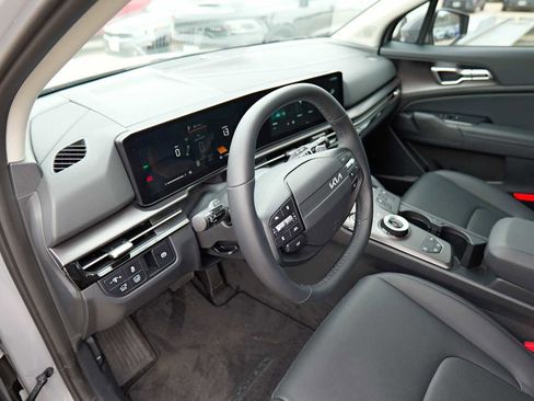 Certified 2026 Kia Sportage EX image 9