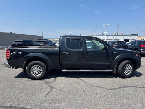 Used 2018 Nissan Frontier SV w/ Value Truck Package AWD/4WD image 4