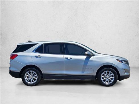 Used 2019 Chevrolet Equinox LT FWD image 4