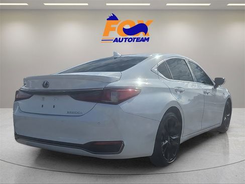 Used 2024 Lexus ES 300h F Sport w/ Accessory Package (Z2) image 5