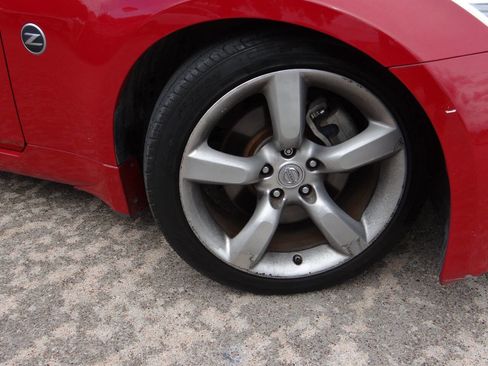 Used 2007 Nissan 350Z Touring RWD image 22