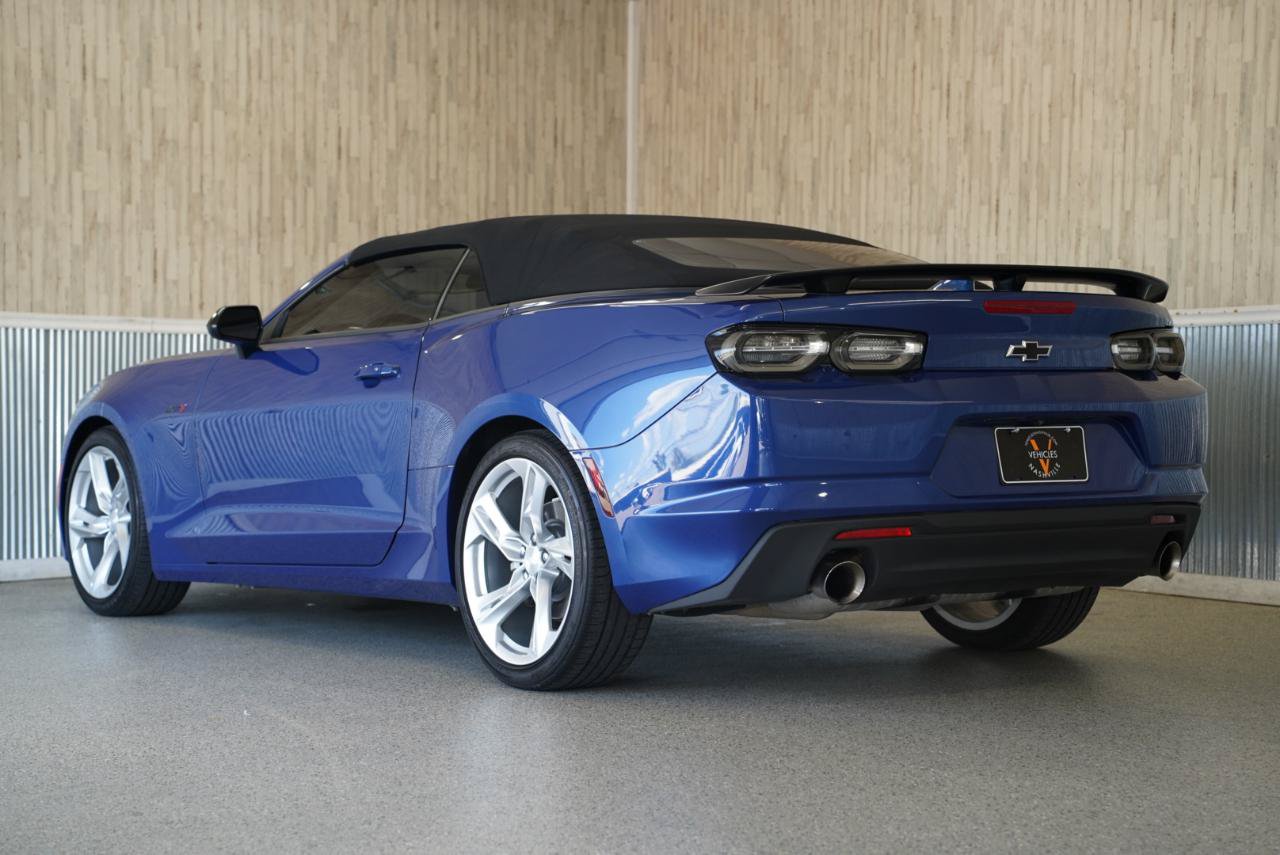 Used 2021 Chevrolet Camaro LT RWD image 7