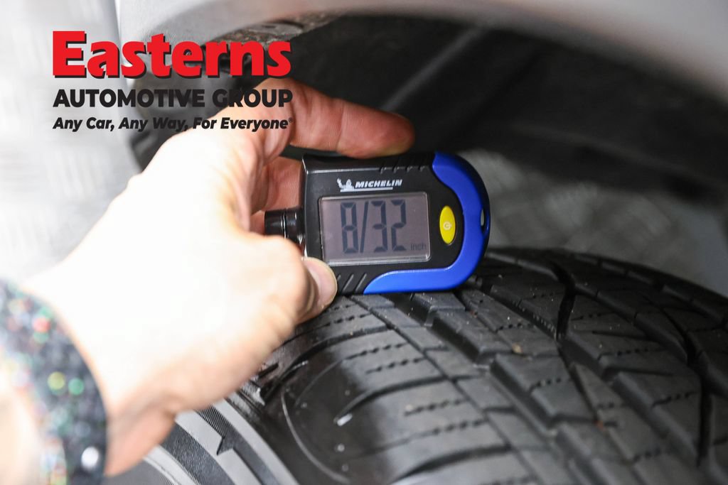 Used 2022 Toyota RAV4 LE AWD/4WD image 29
