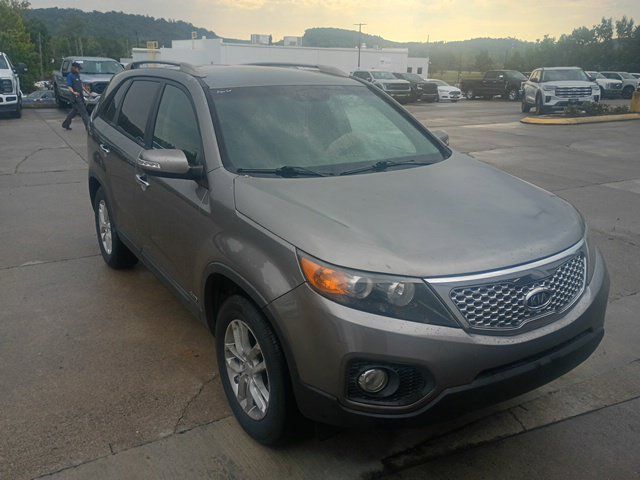 Used 2013 Kia Sorento EX AWD/4WD image 4