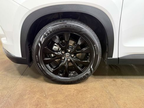 Used 2024 Toyota Grand Highlander Limited image 86