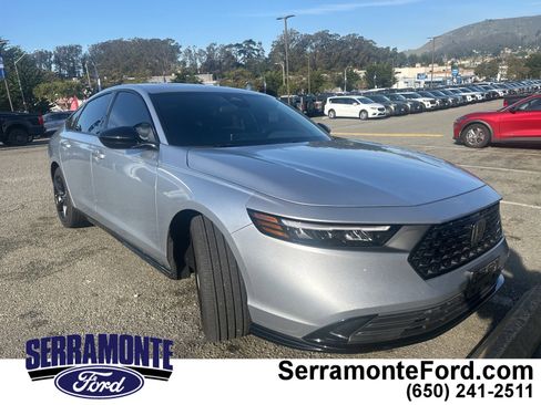 Used 2025 Honda Accord Sport image 1