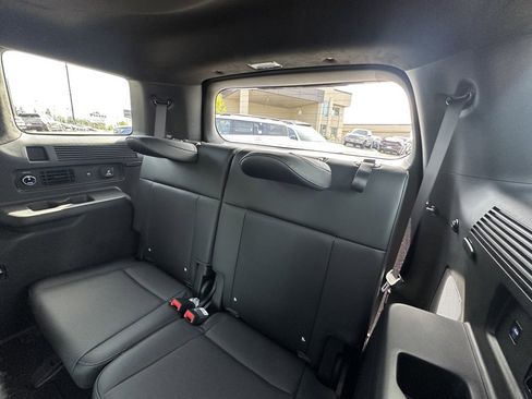 Used 2024 Hyundai Santa Fe Calligraphy image 26