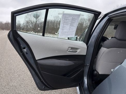 Used 2020 Toyota Corolla LE image 23