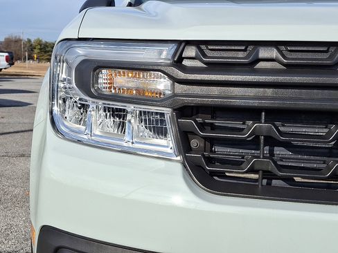 Used 2024 Ford Maverick XL image 9