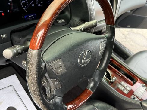 Used 2007 Lexus LS 460 L RWD image 9