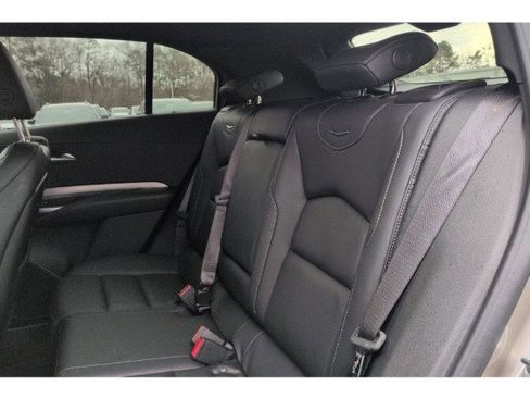 Used 2025 Cadillac XT4 Premium Luxury FWD image 6