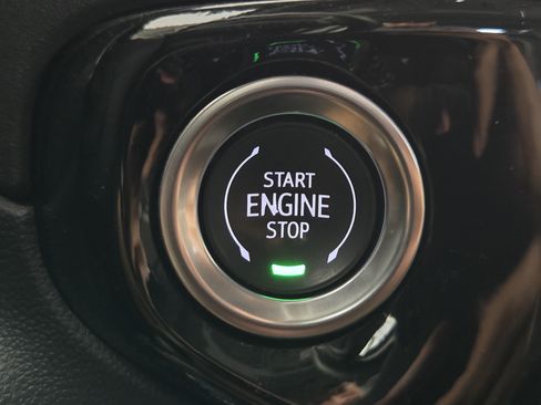 Used 2025 Chevrolet Silverado 1500 LT AWD/4WD image 20