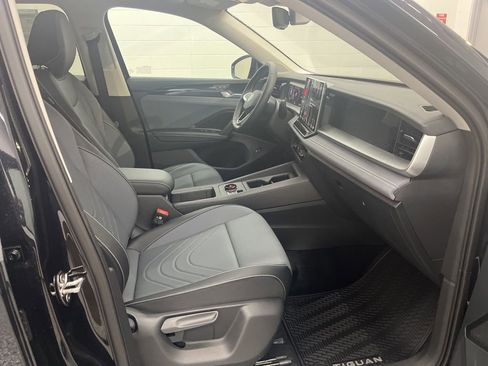 New 2026 Volkswagen Tiguan SE AWD/4WD image 38
