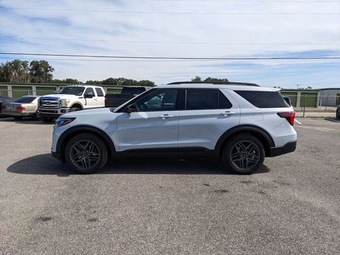 New 2026 Ford Explorer ST image 7