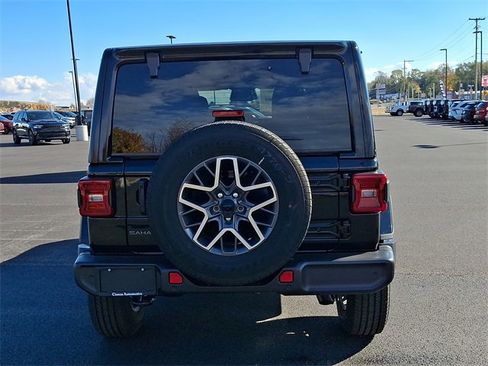New 2026 Jeep Wrangler Sahara image 9