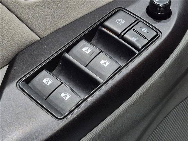 Used 2017 Toyota Sienna L FWD image 12