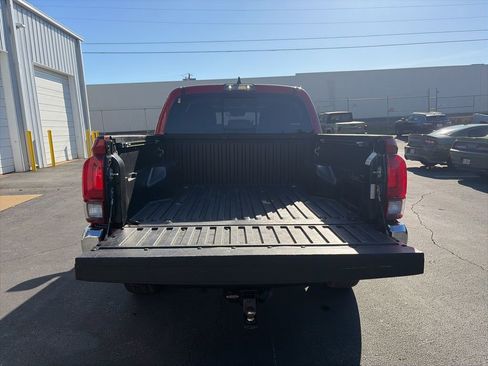 Used 2021 Toyota Tacoma SR5 image 10