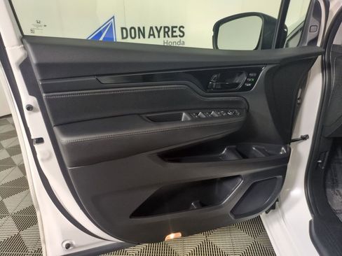 Certified 2023 Honda Odyssey Touring image 14