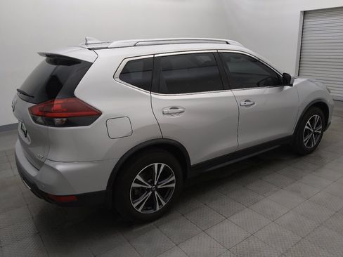 Used 2019 Nissan Rogue SV w/ Premium Package FWD image 10