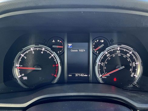 Used 2024 Toyota 4Runner TRD Off-Road Premium image 5