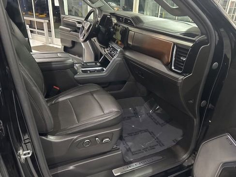 Used 2024 GMC Sierra 2500 Denali w/ Technology Package AWD/4WD image 36