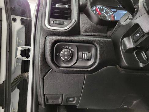 Used 2023 RAM 2500 Laramie AWD/4WD image 11