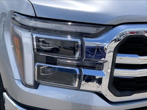 Used 2025 Ford F150 Lariat w/ Equipment Group 501A Mid AWD/4WD image 27