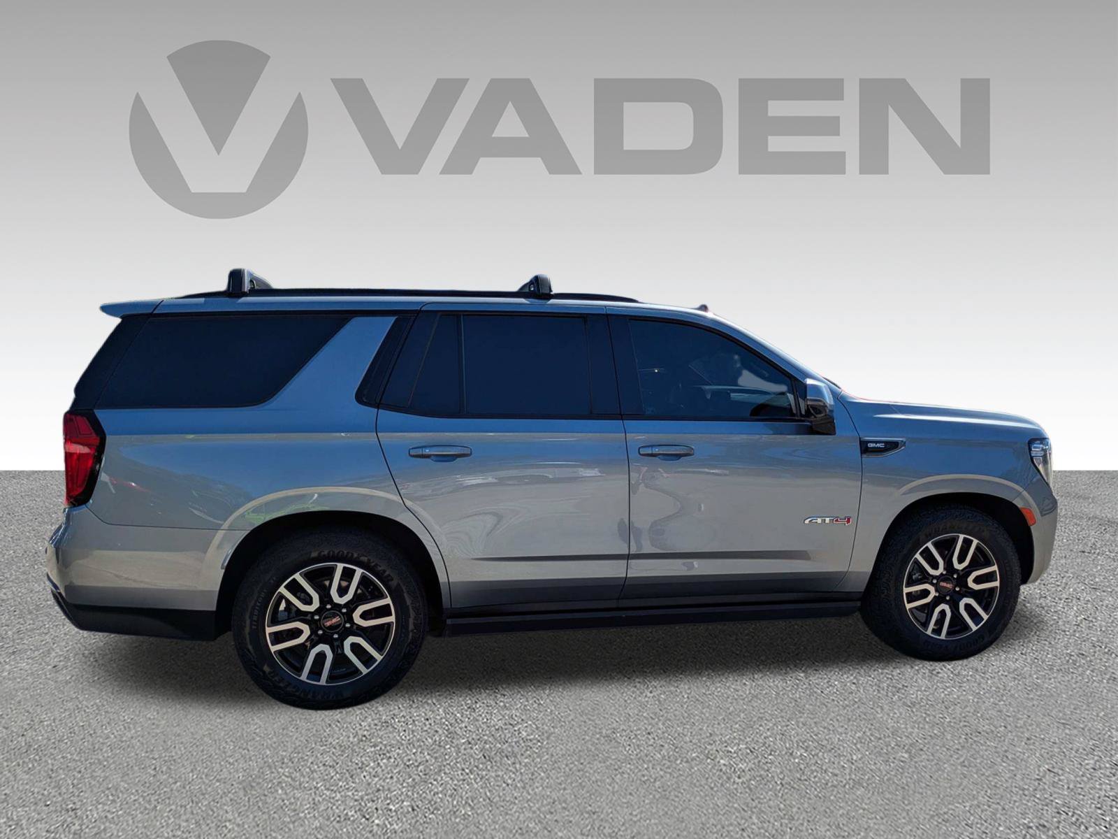 Used 2023 GMC Yukon AT4 w/ AT4 Premium Plus Package AWD/4WD image 25