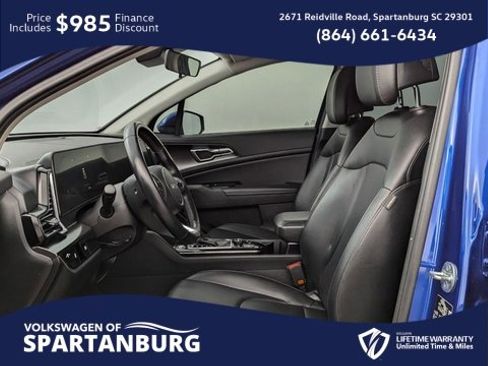 Used 2024 Kia Sportage EX image 4